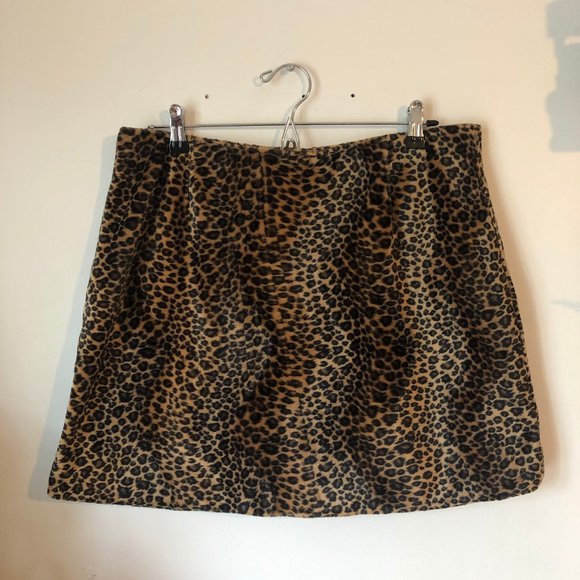 Vintage Leopard Fuzzy Mini Skirt ✨🐆 - Picture 1 of 5
